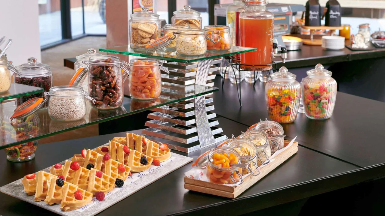 Novotel London West